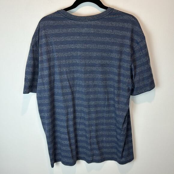Cremieux Tee Shirt - Men's Large - Picture 4 of 4